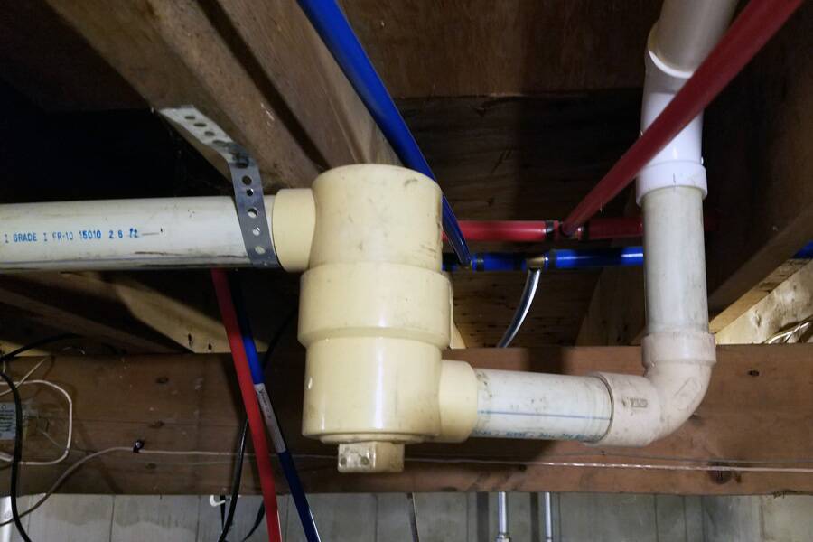 Older Bathroom With A Drum Trap? (Here’s How To Clear It!)